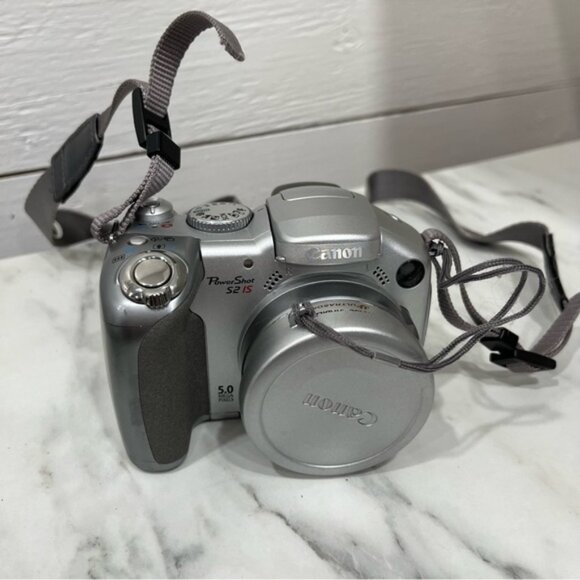 Canon PowerShot for parts/repair - Picture 2 of 7